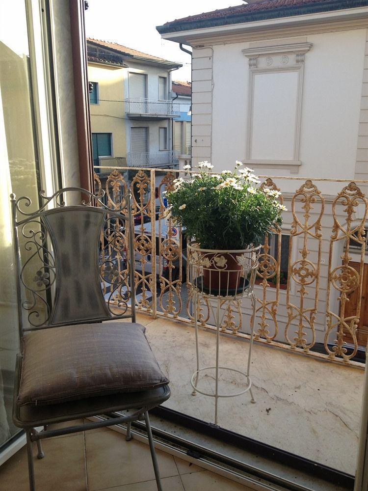 וירג'יו Hotel La Petite Maison מראה חיצוני תמונה