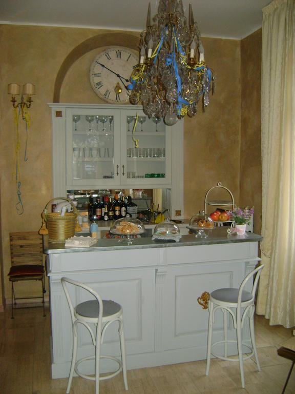 וירג'יו Hotel La Petite Maison מראה חיצוני תמונה