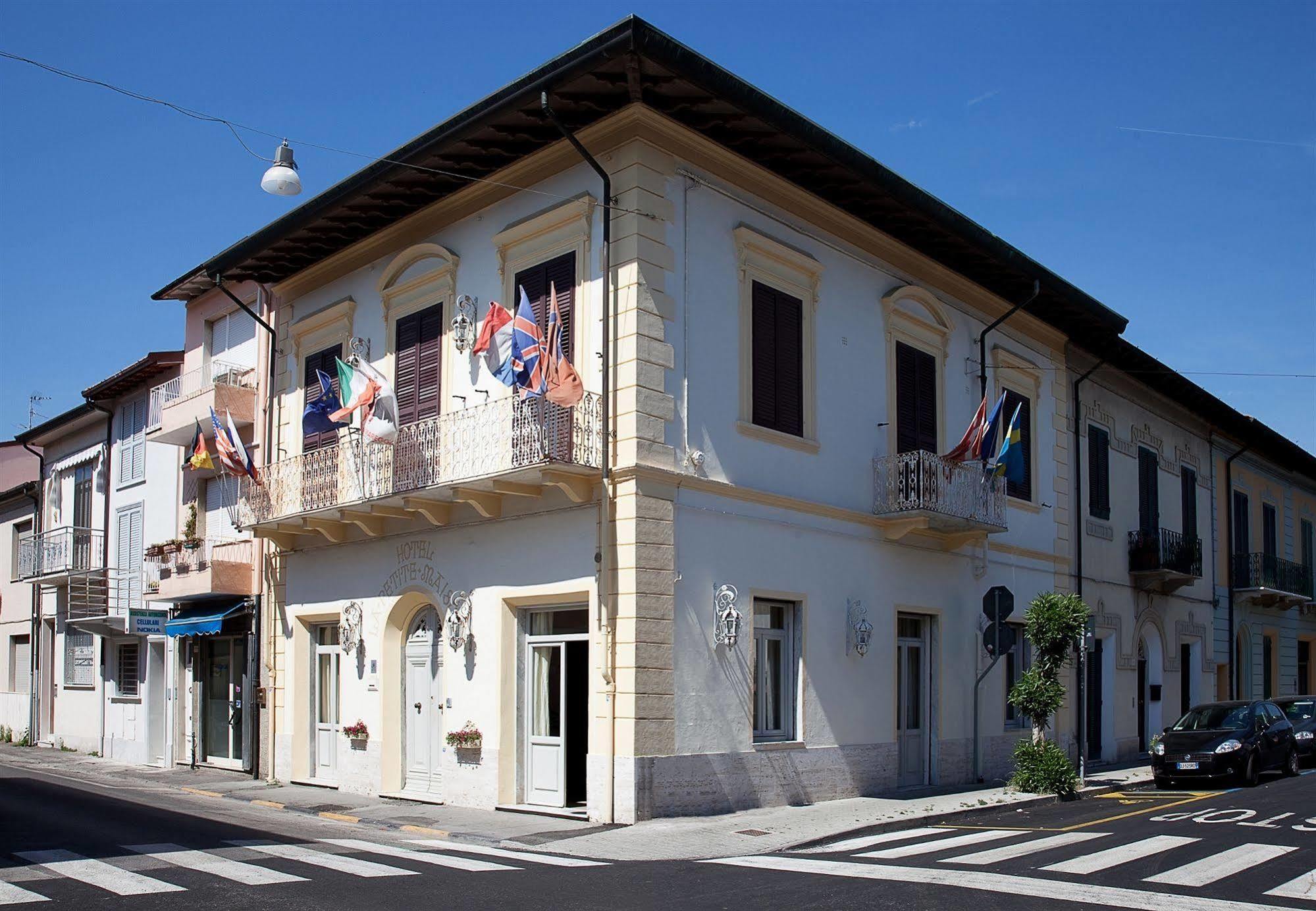 וירג'יו Hotel La Petite Maison מראה חיצוני תמונה