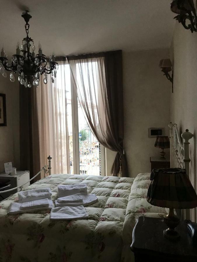 וירג'יו Hotel La Petite Maison מראה חיצוני תמונה